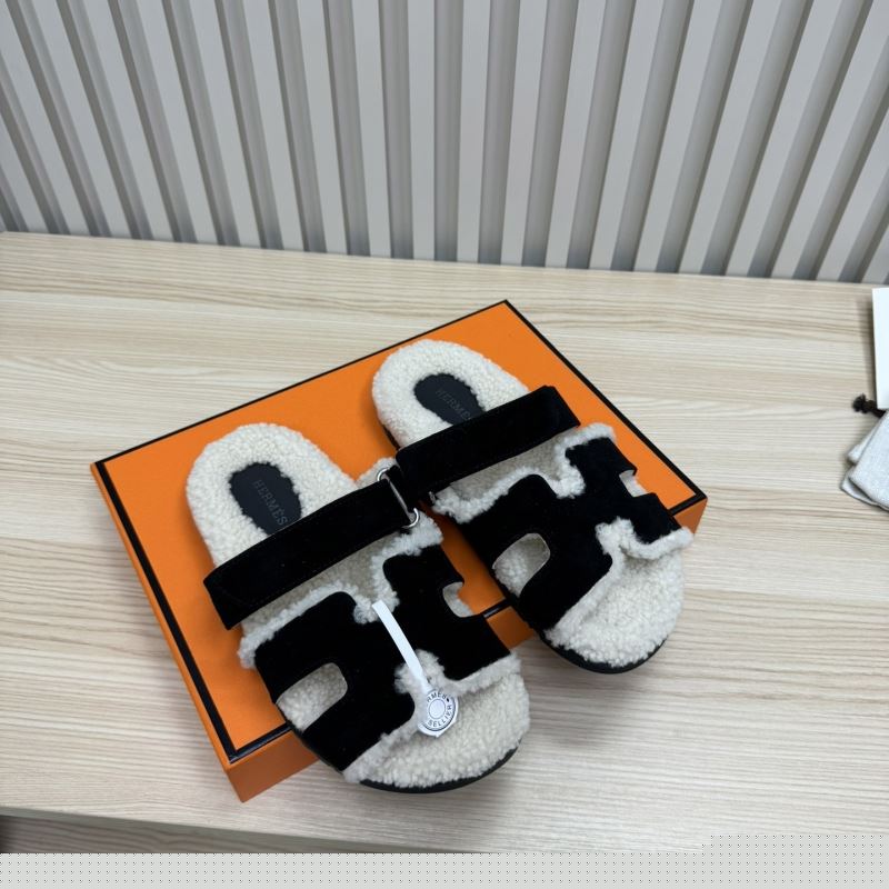 H**mes slippers
